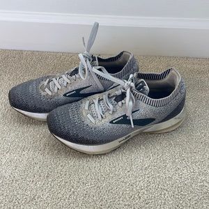 Brooks Levitate Shoe